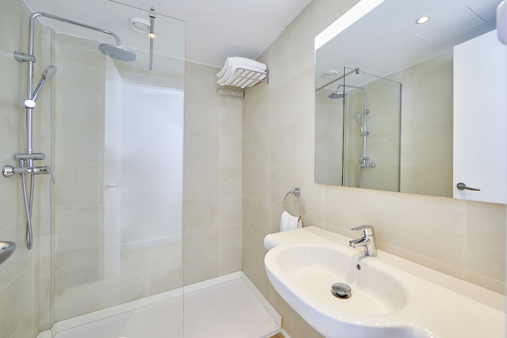 Hotel Ilusion Moreyo - Adults Only — Hotel rooms in Cala Bona, Balearic Islands