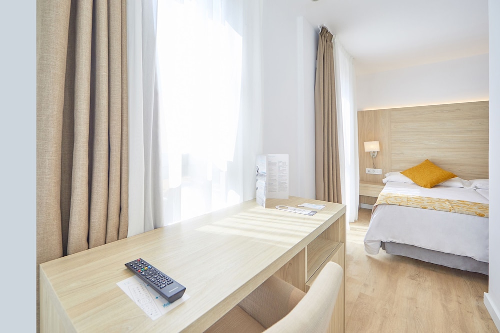 Hotel Ilusion Moreyo - Adults Only — Hotel rooms in Cala Bona, Balearic Islands