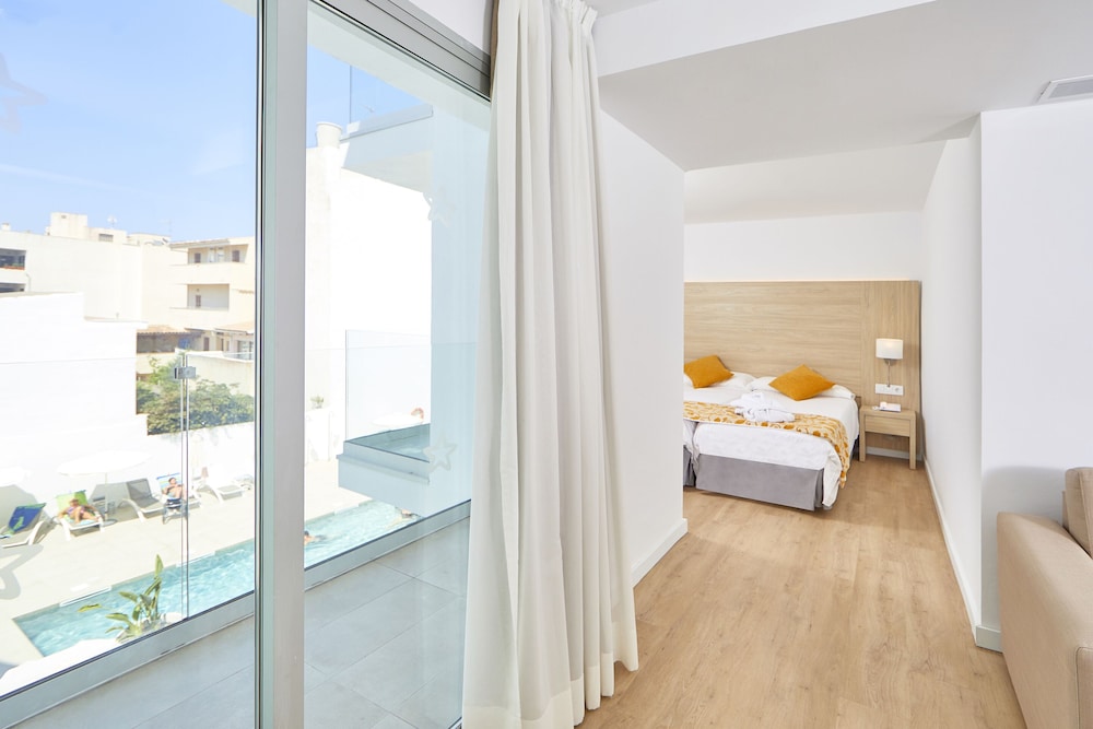 Hotel Ilusion Moreyo - Adults Only — Hotel rooms in Cala Bona, Balearic Islands