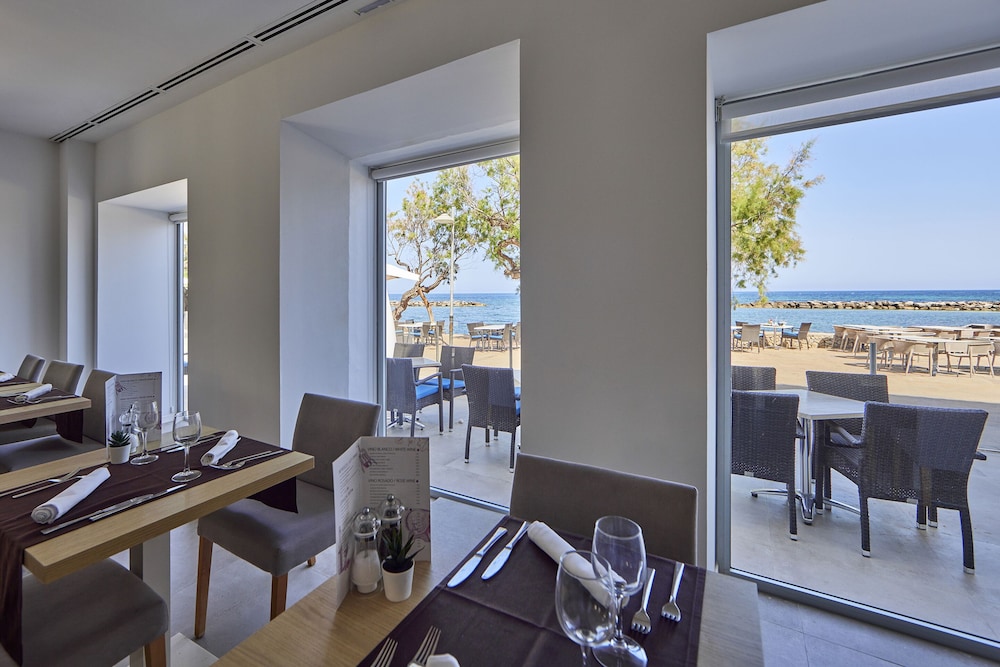 Hotel Ilusion Moreyo - Adults Only — Restaurant & bars in Cala Bona, Balearic Islands