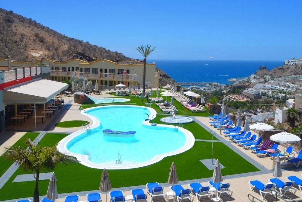 Natural Park — Swimming pool in Puerto Rico, Canary Islands