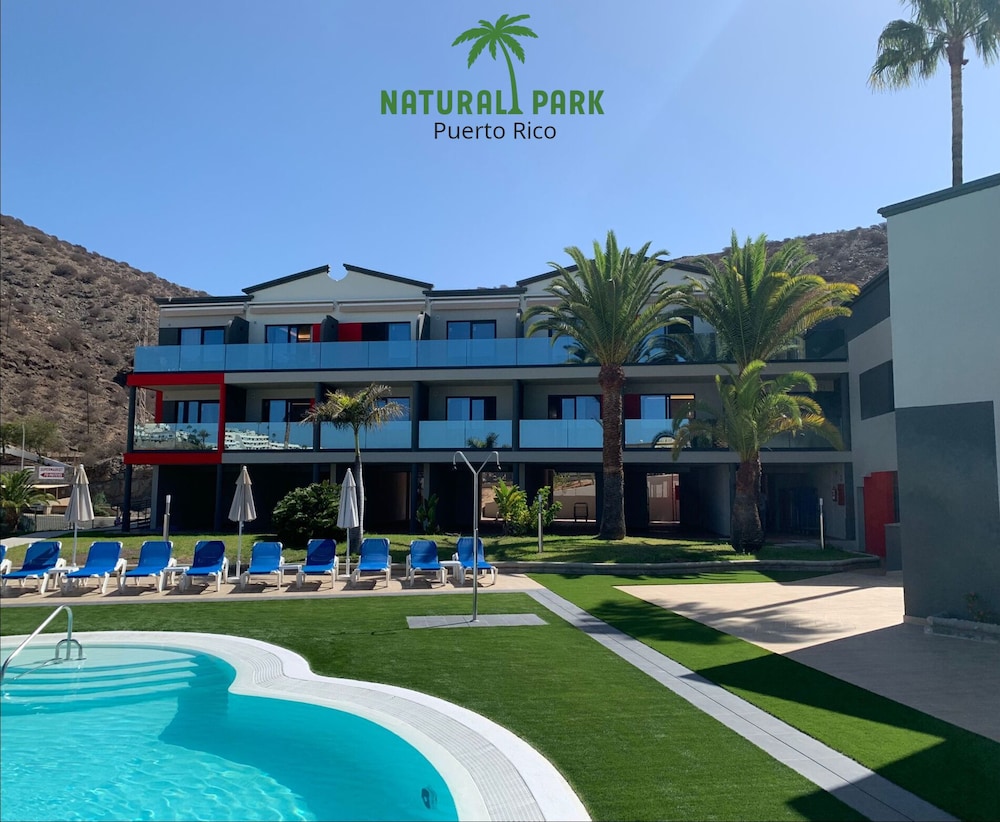 Natural Park — Hotel building in Puerto Rico, Canary Islands