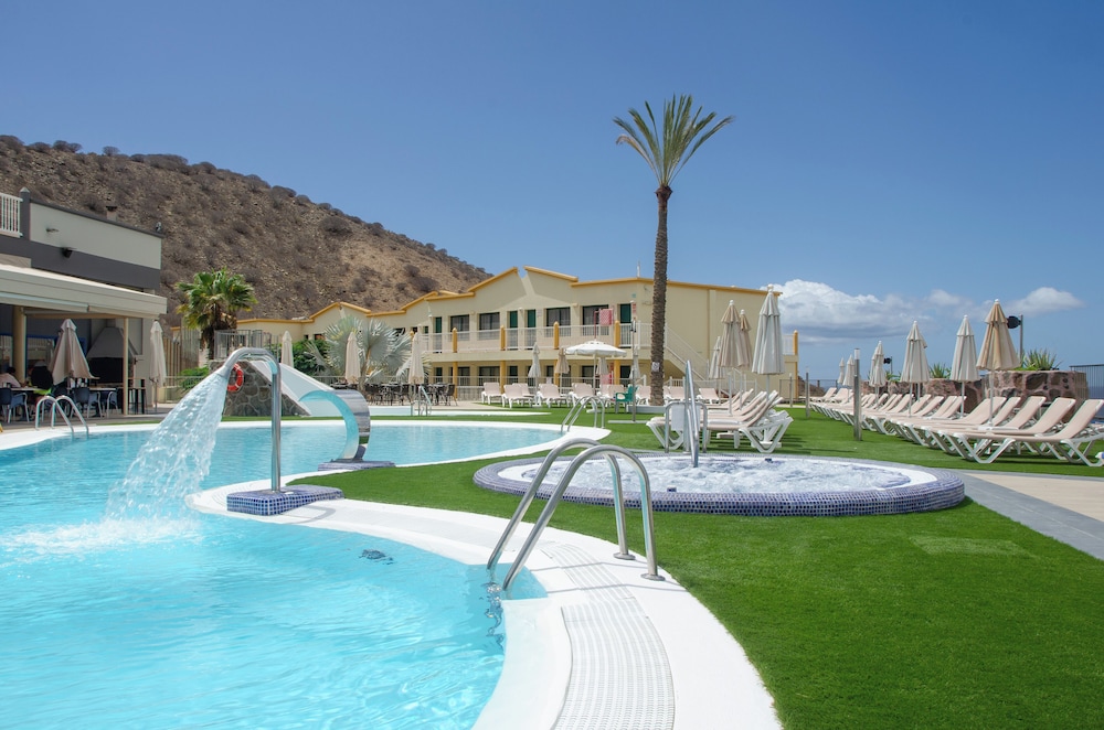 Natural Park — Swimming pool in Puerto Rico, Canary Islands