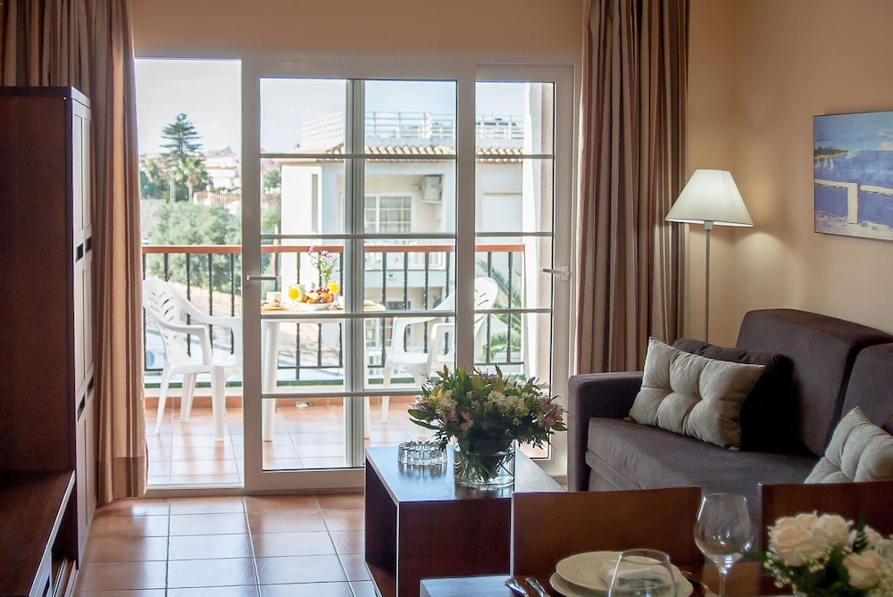 Ona Ogisaka Garden — Hotel rooms in Denia, Valencian Community