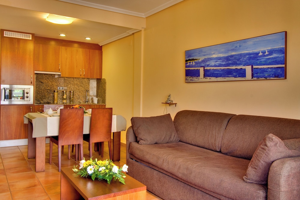 Ona Ogisaka Garden — Hotel rooms in Denia, Valencian Community