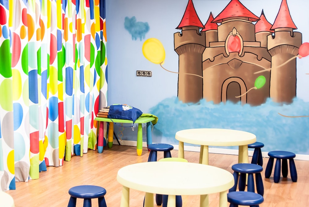 Ona Ogisaka Garden — Attractions for children in Denia, Valencian Community