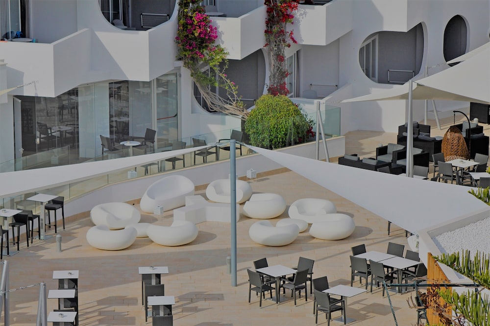 BG Hotel Pamplona — Hotel building in Playa de Palma, Balearic Islands