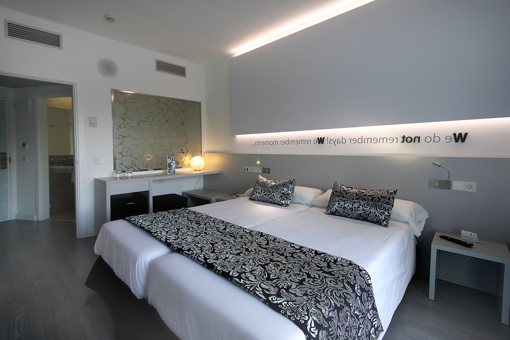 BG Hotel Pamplona — Hotel rooms in Playa de Palma, Balearic Islands