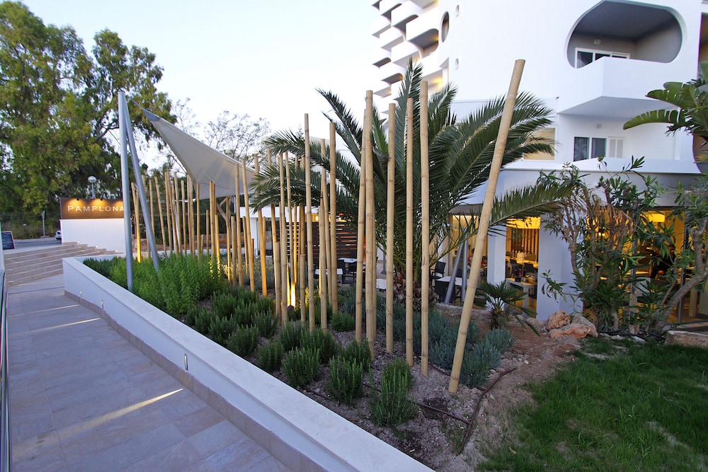 BG Hotel Pamplona — Hotel building in Playa de Palma, Balearic Islands
