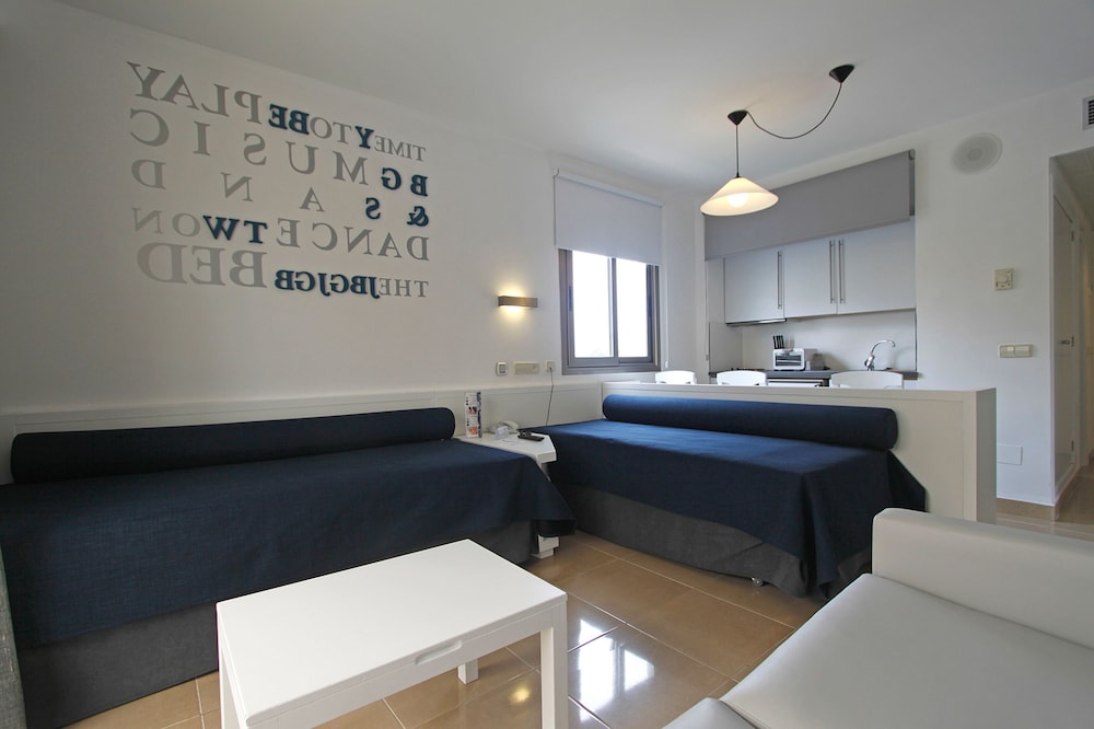 BG Hotel Pamplona — Hotel rooms in Playa de Palma, Balearic Islands