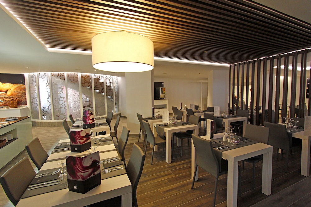 BG Hotel Pamplona — Restaurant & bars in Playa de Palma, Balearic Islands