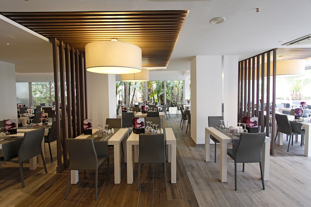 BG Hotel Pamplona — Restaurant & bars in Playa de Palma, Balearic Islands