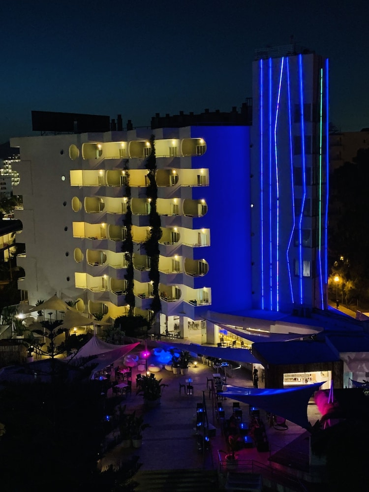 BG Hotel Pamplona — Hotel building in Playa de Palma, Balearic Islands