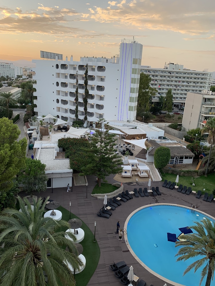BG Hotel Pamplona — Swimming pool in Playa de Palma, Balearic Islands