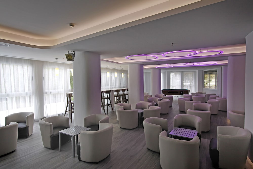 BG Hotel Pamplona — Restaurant & bars in Playa de Palma, Balearic Islands