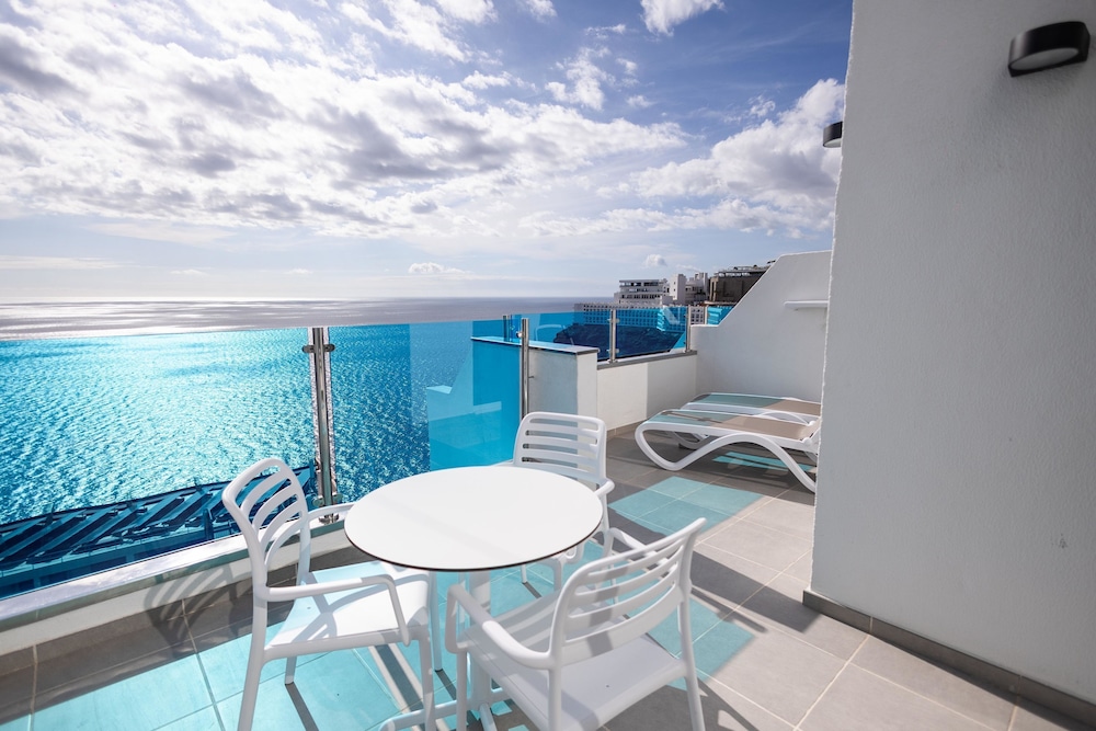 Servatur Puerto Azul — Restaurant in Puerto Rico, Canary Islands