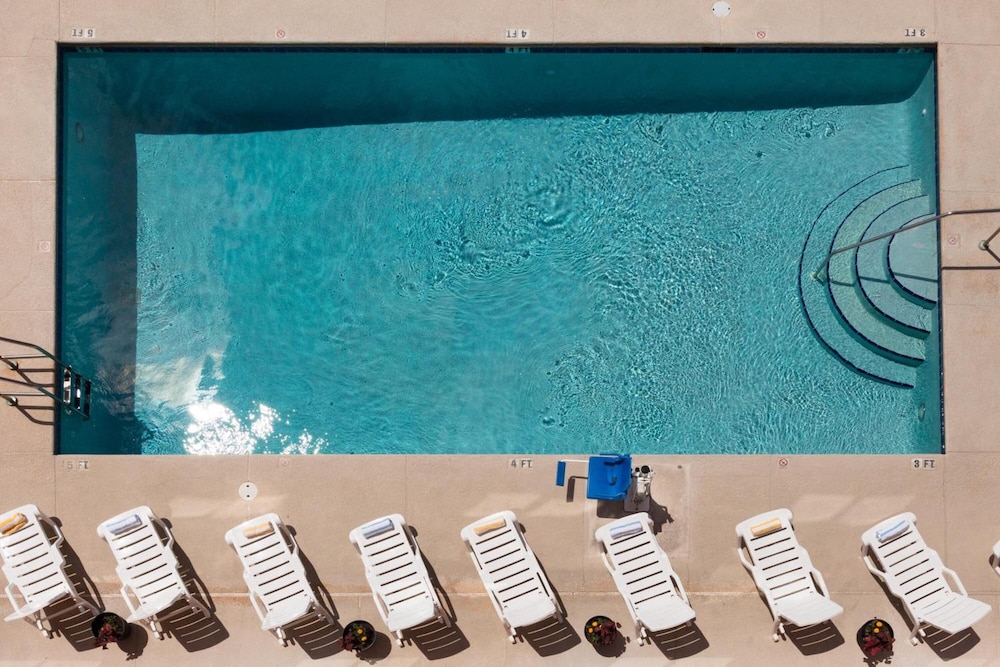 Amelia Hotel at the Beach — Swimming pool in Amelia Island, Florida