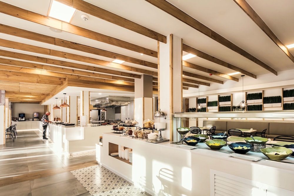 Playa Park Zensation — Restaurant & bars in Corralejo, Canary Islands