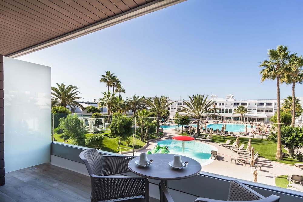 Playa Park Zensation — Swimming pool in Corralejo, Canary Islands