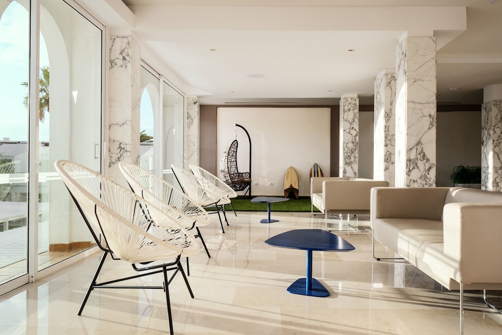 Playa Park Zensation — Hotel building in Corralejo, Canary Islands