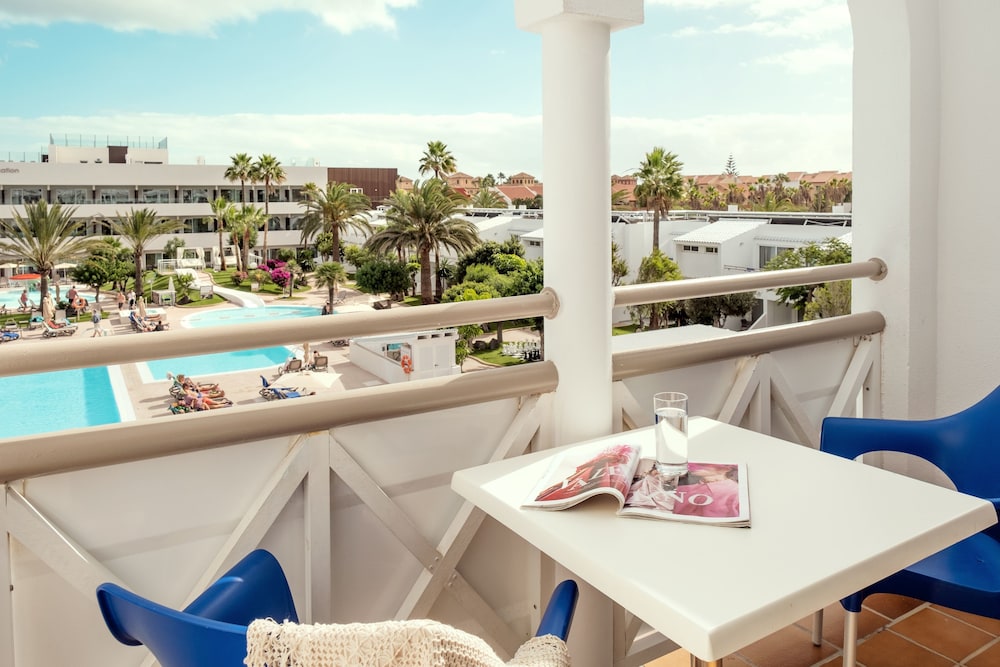 Playa Park Zensation — Swimming pool in Corralejo, Canary Islands
