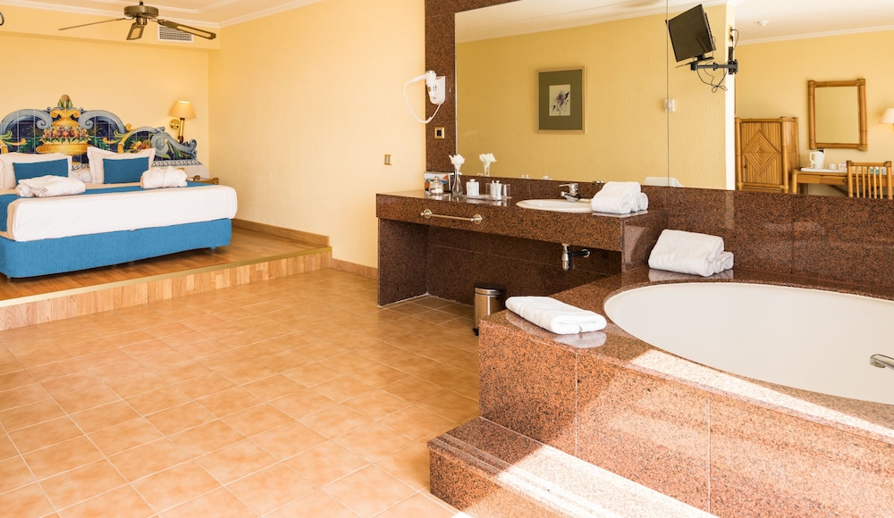 BLUESEA Costa Bastian — Rooms in Costa Teguise, Canary Islands