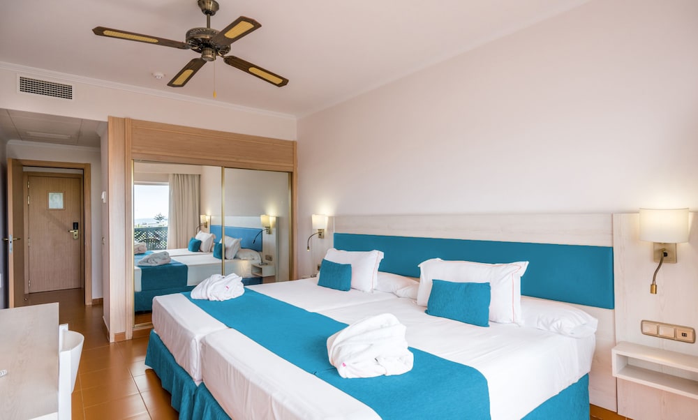 BLUESEA Costa Bastian — Rooms in Costa Teguise, Canary Islands