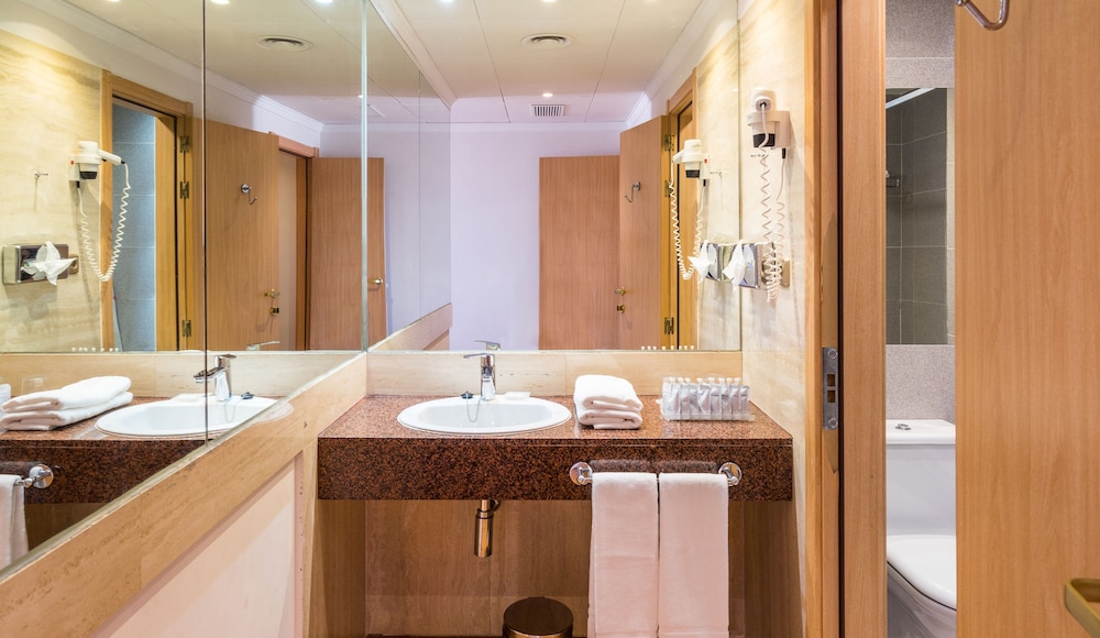 BLUESEA Costa Bastian — Rooms in Costa Teguise, Canary Islands