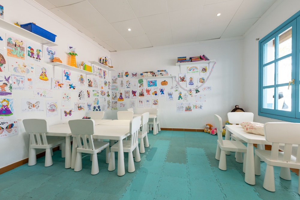 BLUESEA Costa Bastian — Facilities in Costa Teguise, Canary Islands