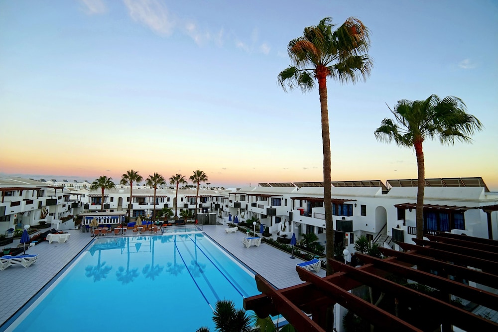 Apartamentos Plaza Azul — Main photo in Puerto del Carmen, Canary Islands