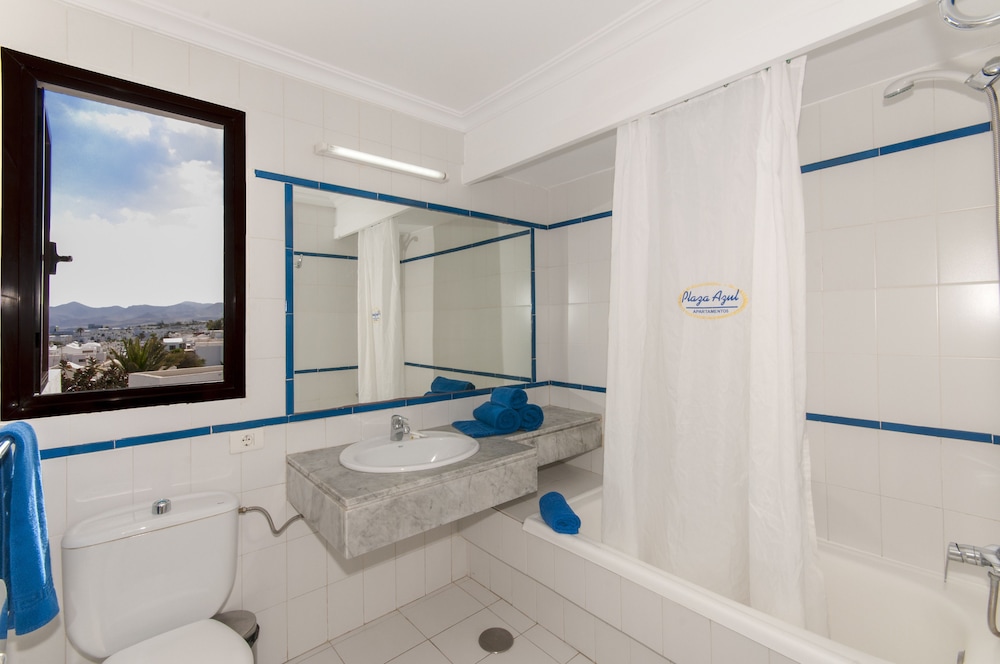 Apartamentos Plaza Azul — Hotel rooms in Puerto del Carmen, Canary Islands