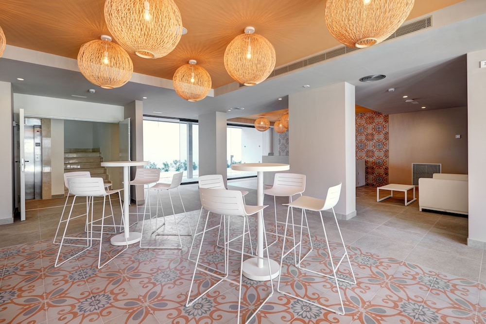 Protur Atalaya Apartamentos — Restaurant & bars in Cala Millor, Balearic Islands