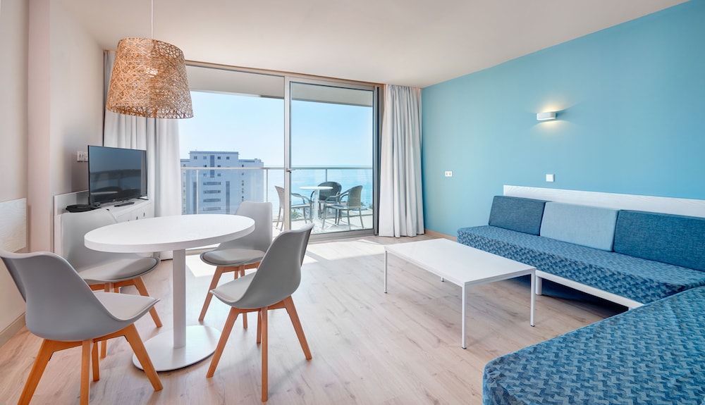 Protur Atalaya Apartamentos — Hotel rooms in Cala Millor, Balearic Islands