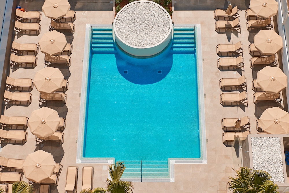 Protur Atalaya Apartamentos — Swimming pool in Cala Millor, Balearic Islands