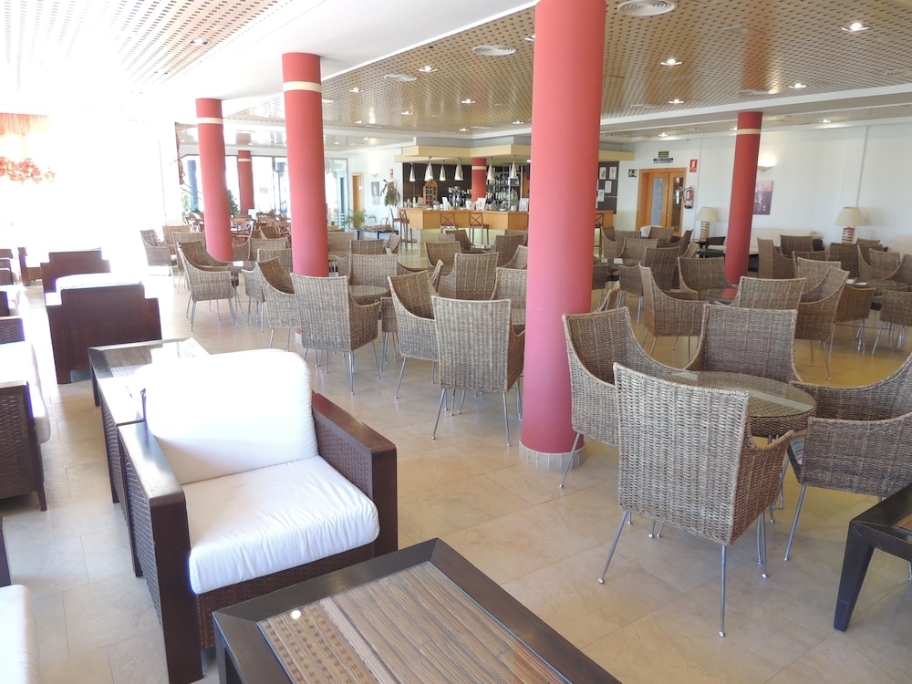 Hotel Punta del Cantal — Hotel building in Mojacar, Andalusia