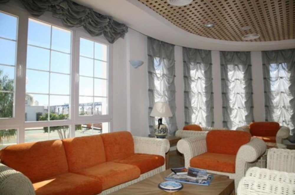Hotel Punta del Cantal — Hotel rooms in Mojacar, Andalusia
