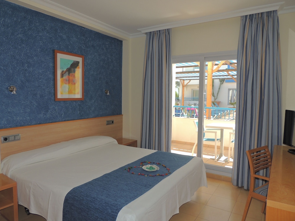 Hotel Punta del Cantal — Hotel rooms in Mojacar, Andalusia