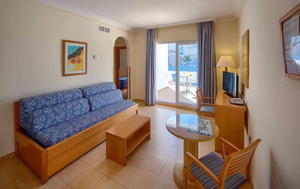 Hotel Punta del Cantal — Hotel rooms in Mojacar, Andalusia