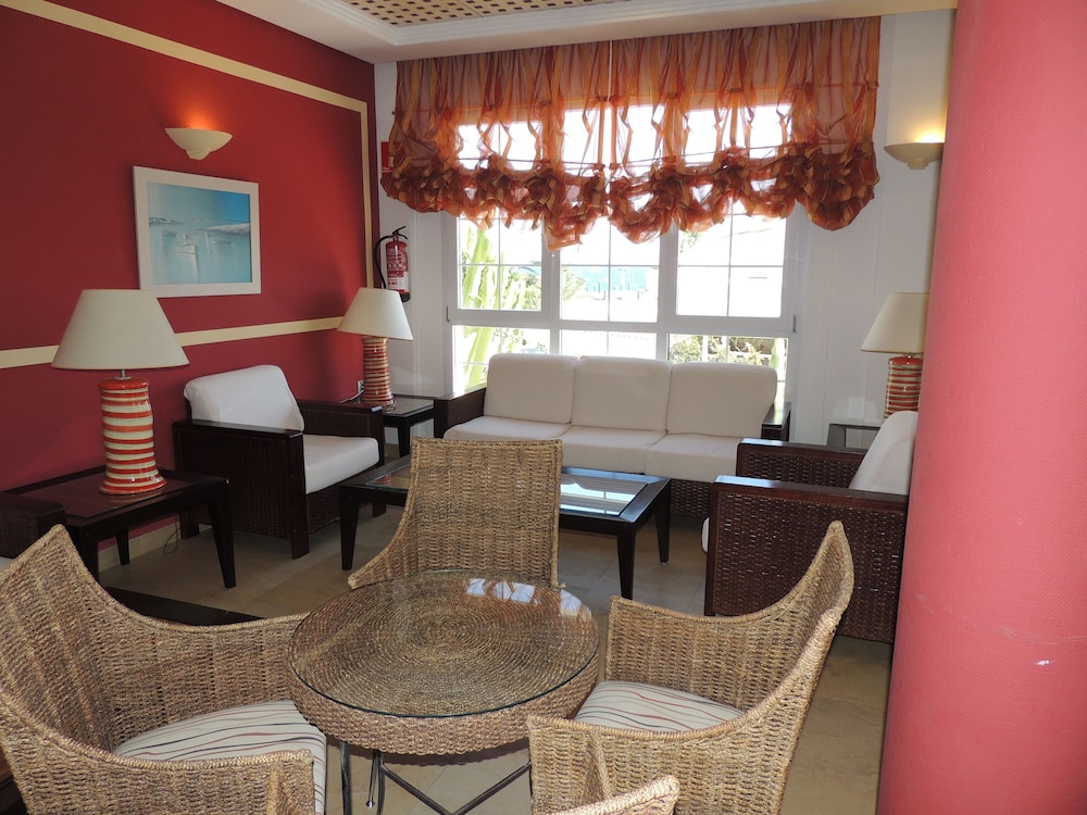 Hotel Punta del Cantal — Hotel rooms in Mojacar, Andalusia