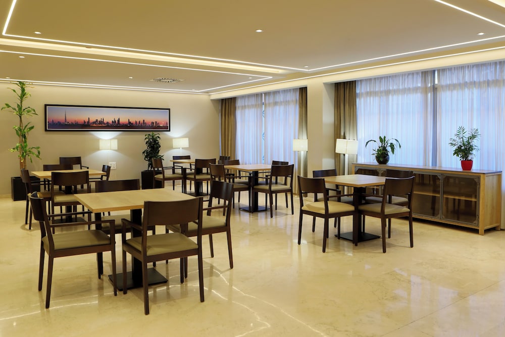 Aparthotel PYR Fuengirola — Restaurant & bars in Fuengirola, Andalusia