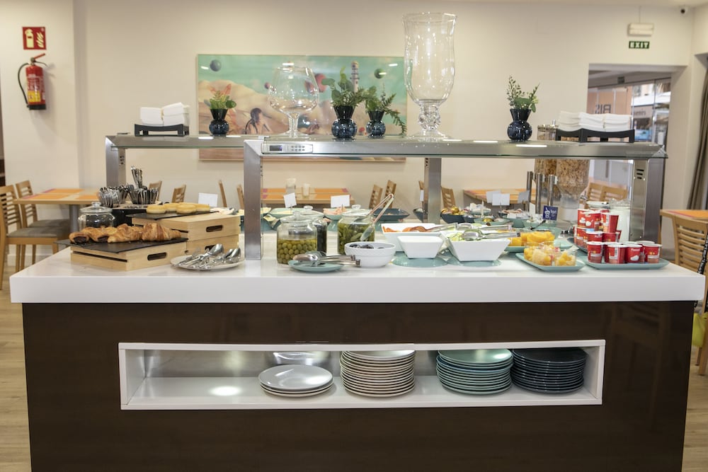 Aparthotel PYR Fuengirola — Restaurant & bars in Fuengirola, Andalusia