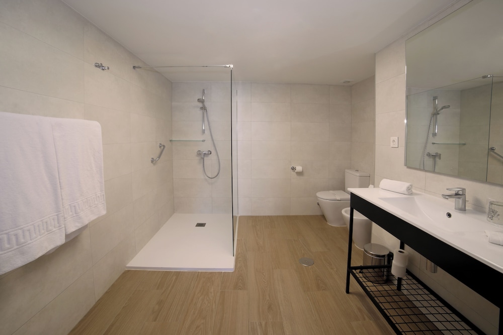 Aparthotel PYR Fuengirola — Hotel rooms in Fuengirola, Andalusia