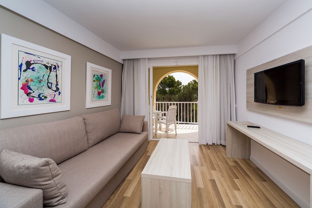 Comitas Floramar — Hotel rooms in Cala Galdana, Balearic Islands