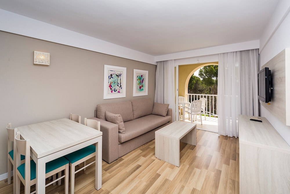 Comitas Floramar — Hotel rooms in Cala Galdana, Balearic Islands