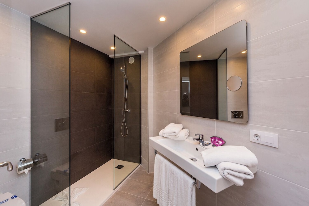 Comitas Floramar — Hotel rooms in Cala Galdana, Balearic Islands