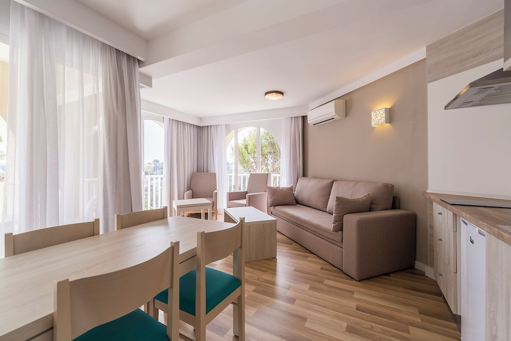 Comitas Floramar — Hotel rooms in Cala Galdana, Balearic Islands