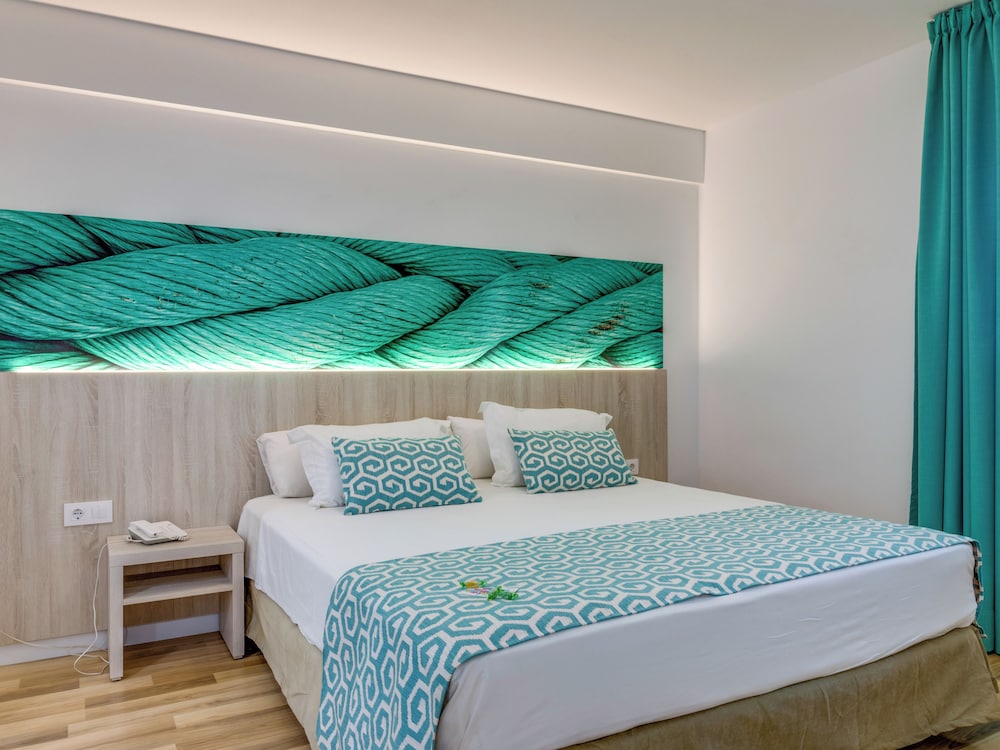 Comitas Floramar — Hotel rooms in Cala Galdana, Balearic Islands