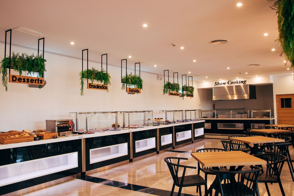 Comitas Floramar — Restaurant & bars in Cala Galdana, Balearic Islands
