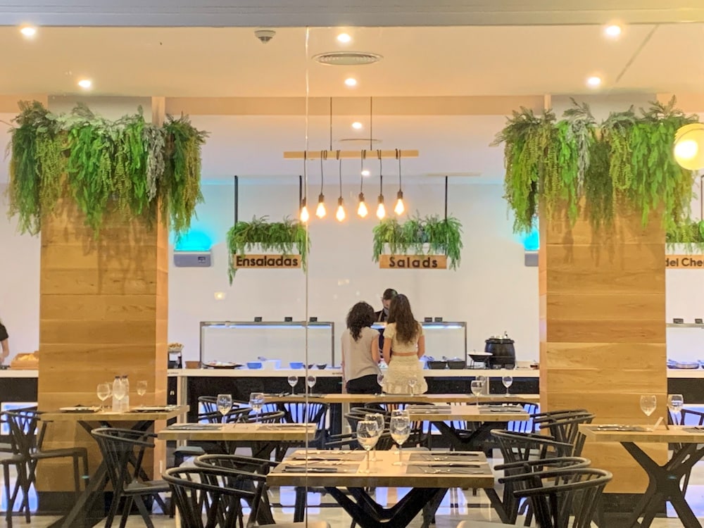 Comitas Floramar — Restaurant & bars in Cala Galdana, Balearic Islands