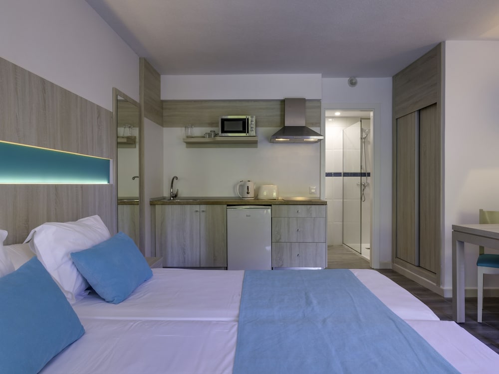 Comitas Floramar — Hotel rooms in Cala Galdana, Balearic Islands